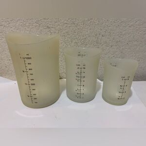 iSi Basics Measuring Set of 3 Silicone Flexible Mesauring Cup G23